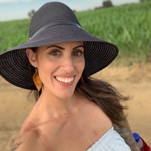 Meet your Posher, Christina